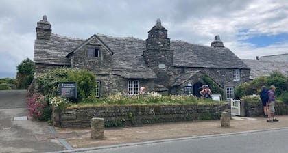 Picture perfect cottage in rural Tintagel