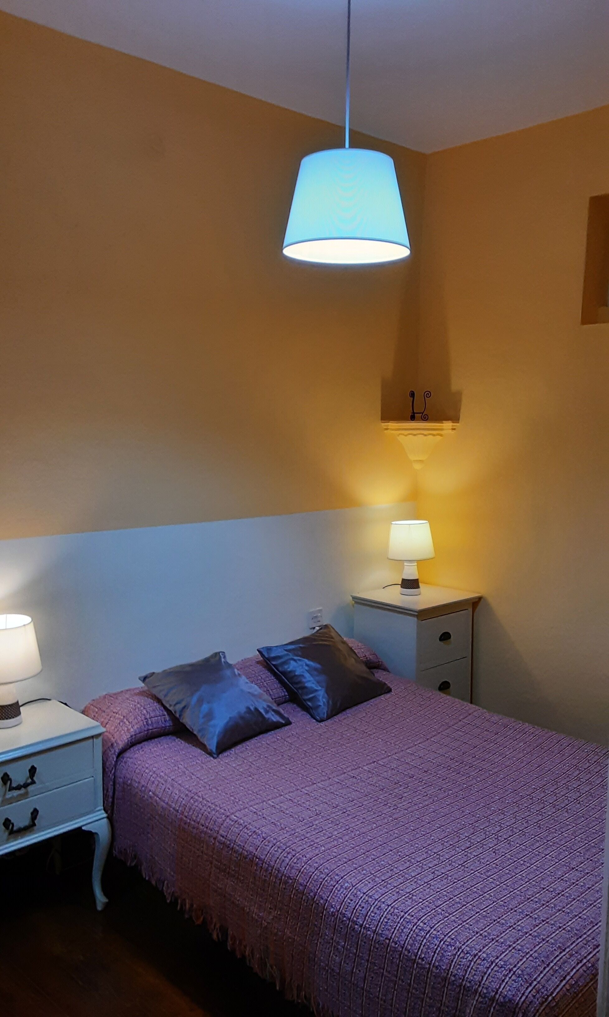 3 sovrum, strykjärn/strykbräda och sängkläder