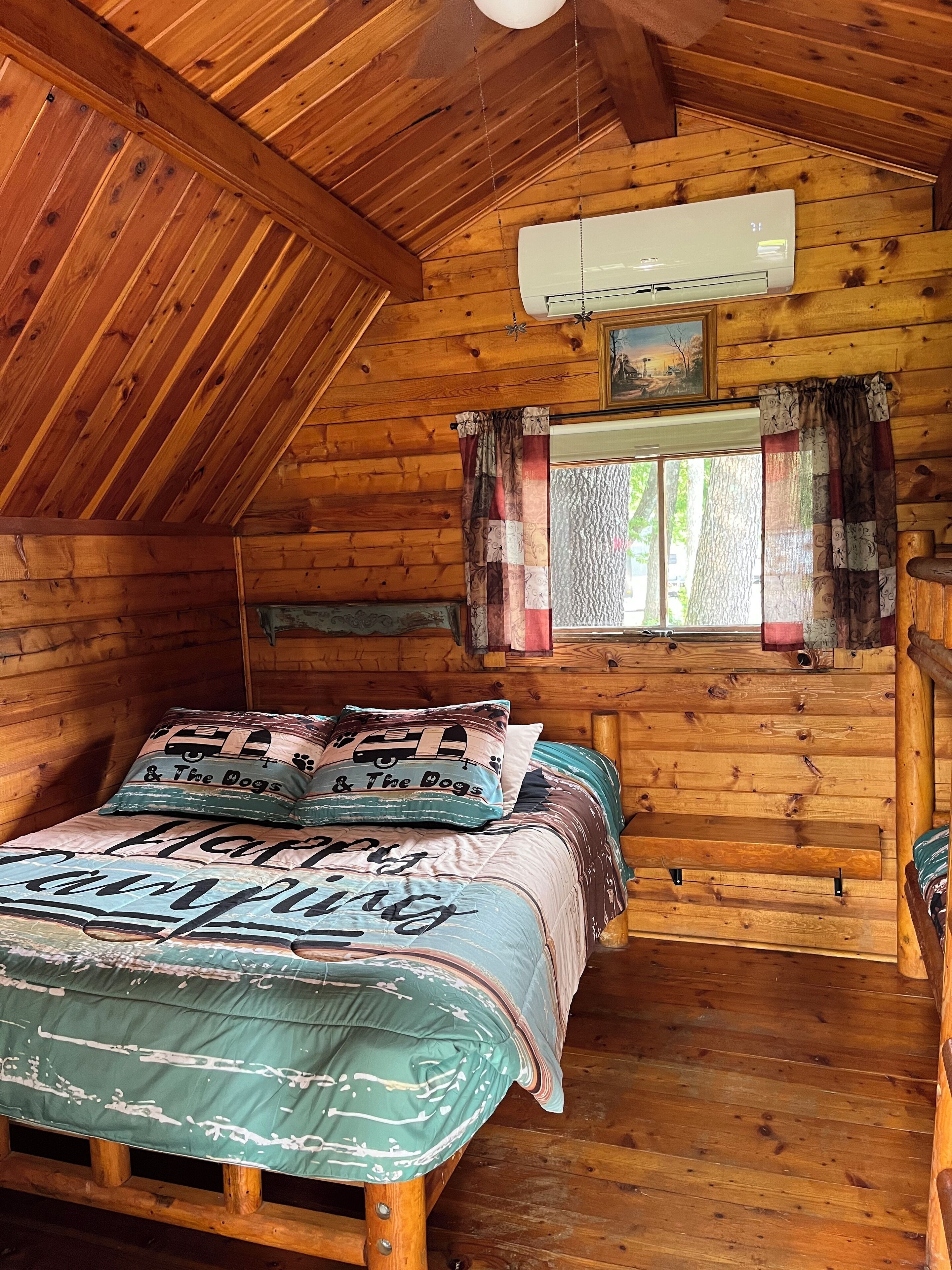 1 bedroom, bed sheets