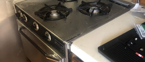 Geladeira, micro-ondas