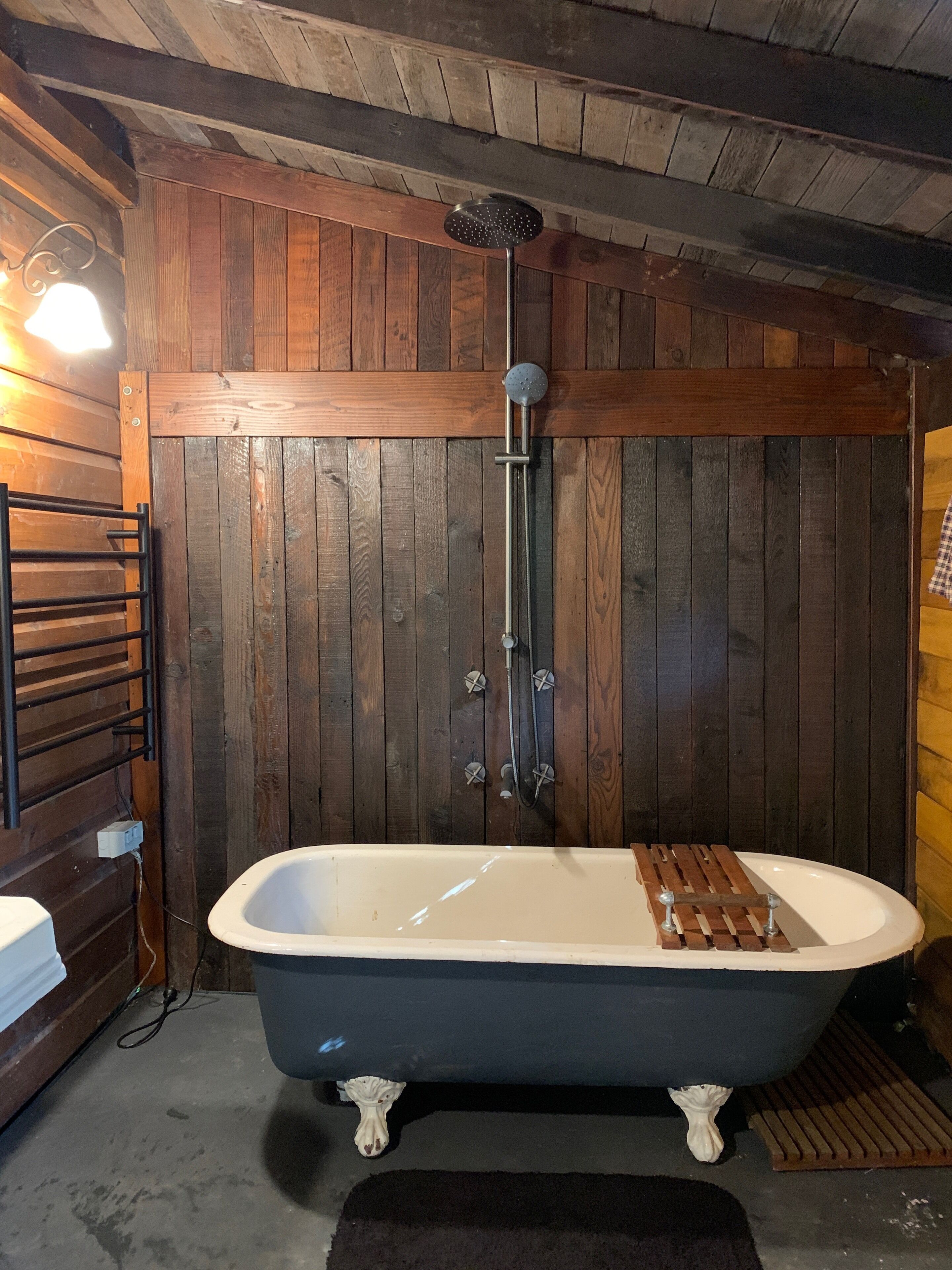 Garden Studio cabin Self contained with external bathroom — image 8