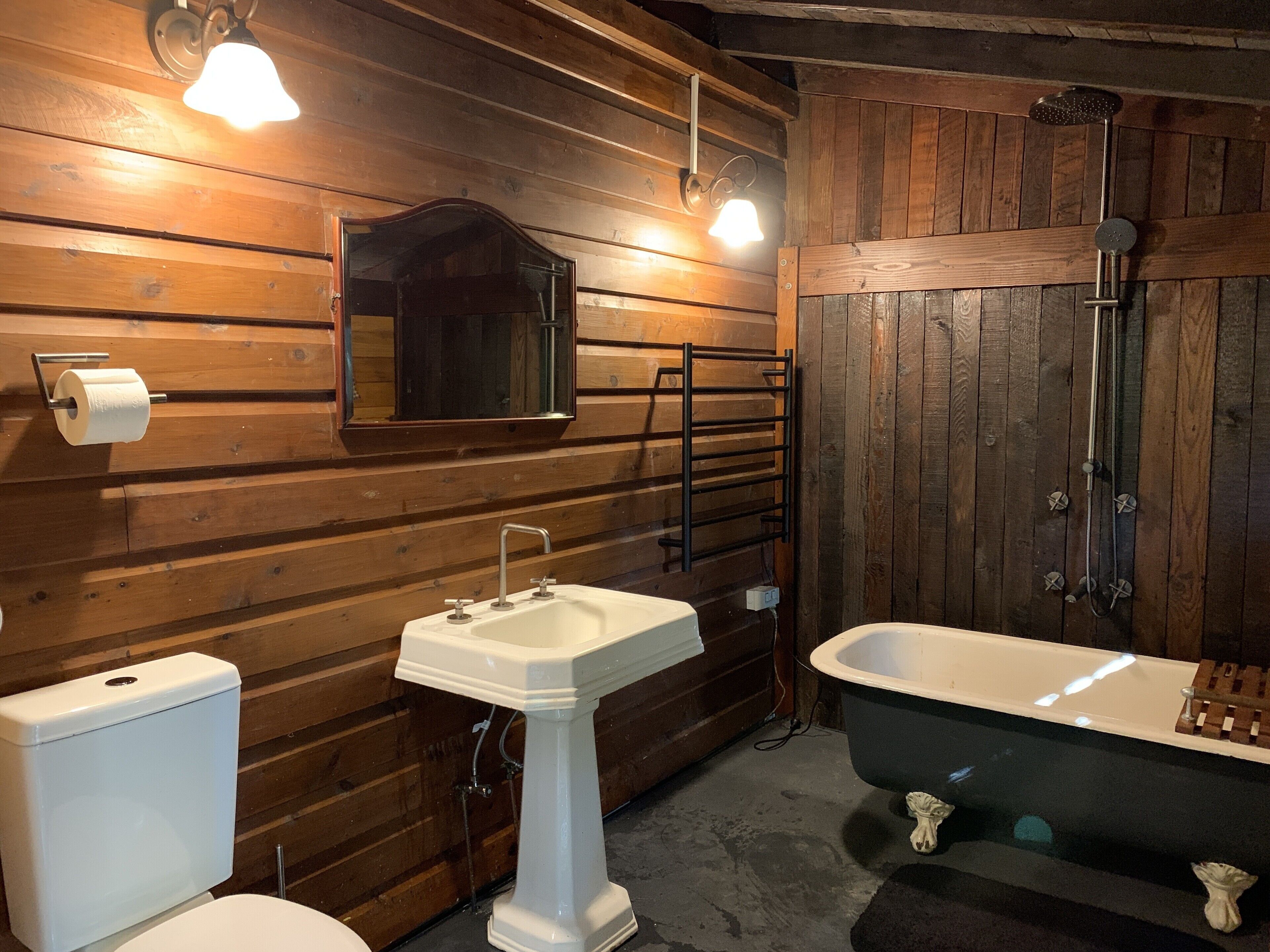 Garden Studio cabin Self contained with external bathroom — image 7