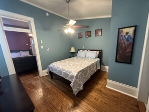 2 bedrooms, desk, iron/ironing board, free WiFi