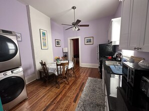 Fridge, microwave, oven, stovetop - Adorable Shotgun House Minutes from the French Quarter/Bywater/Marigny/Downtown (New Orleans)