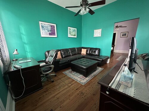 Adorable Shotgun House Minutes from the French Quarter/Bywater/Marigny/Downtown