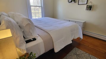 2 habitaciones, escritorio, tabla de planchar con plancha y wifi gratis