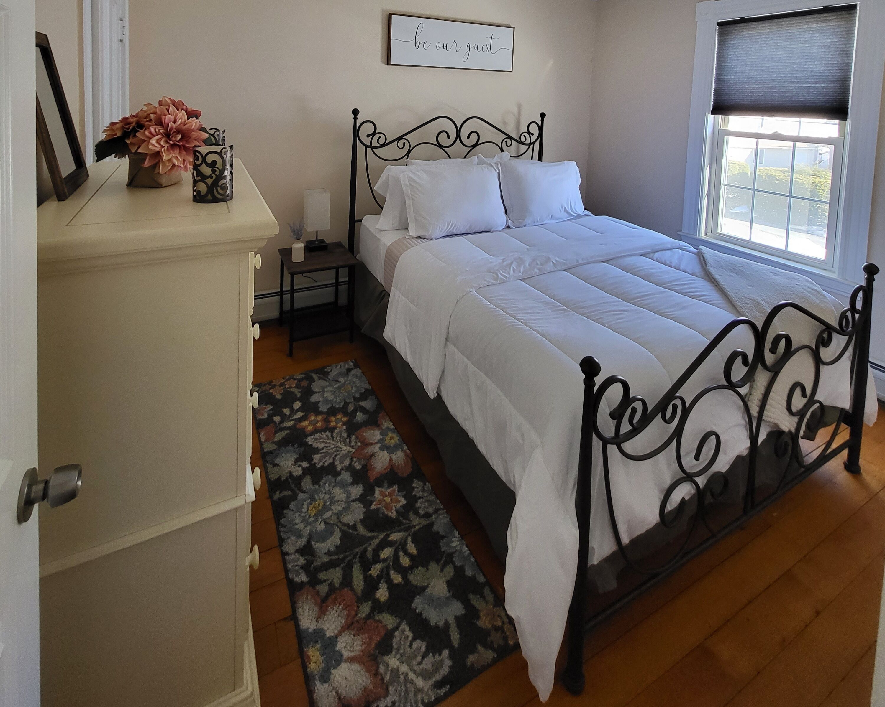 2 bedrooms, desk, iron/ironing board, free WiFi