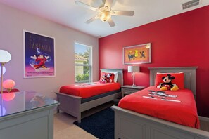 5 slaapkamers, een strijkplank/strijkijzer, gratis wifi, beddengoed