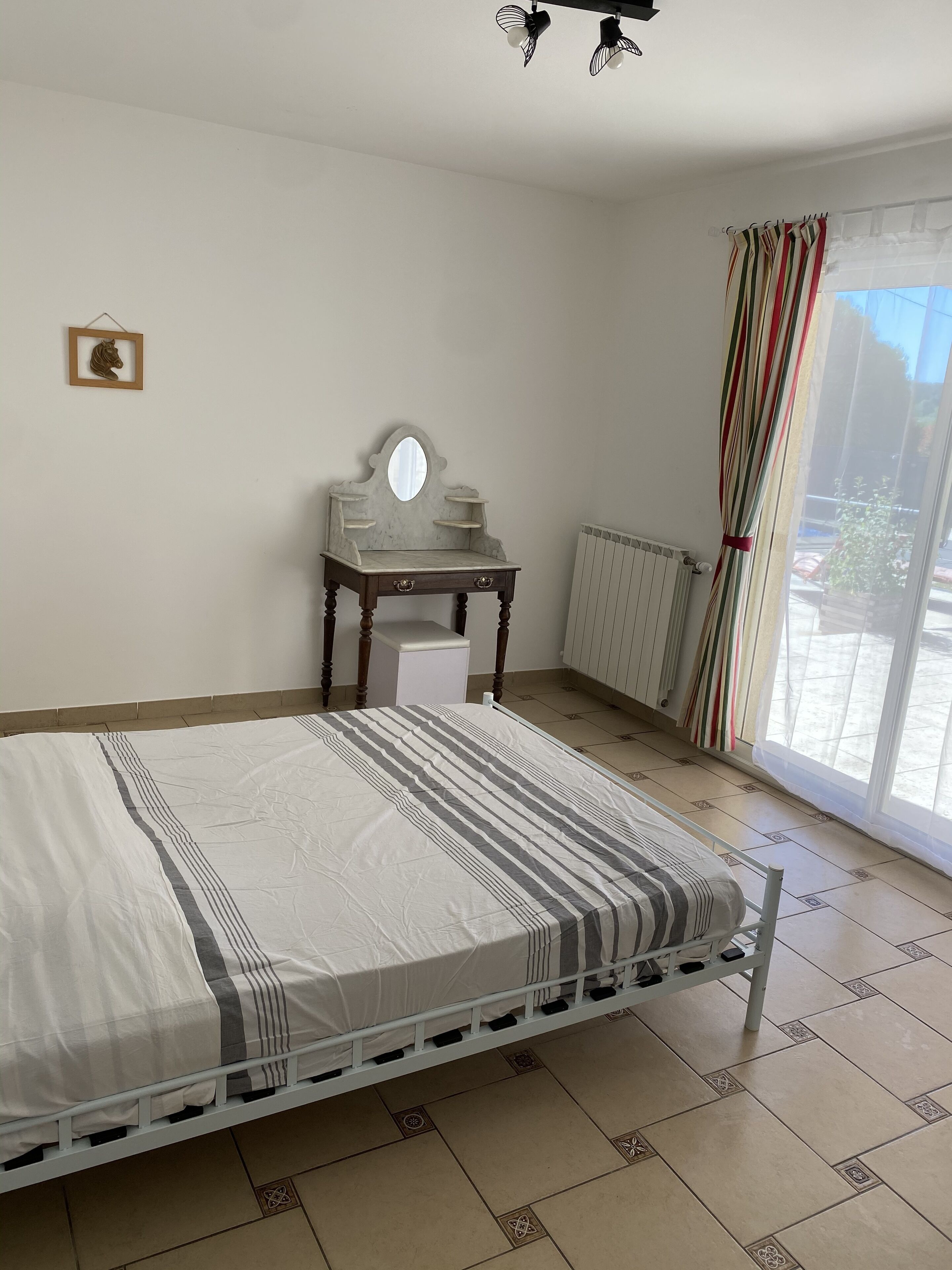4 quartos, berço de viagem, Wi-Fi de cortesia, roupa de cama