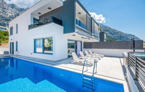 Pool - Gorgeous home in Makarska (Makarska)