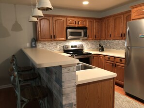 Fridge, microwave, oven, stovetop - Peaceful Geneva Matterhorn Villa at Interlaken (Lake Geneva)