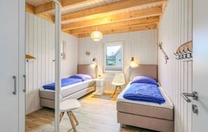 3 Schlafzimmer, Reisekinderbett, kostenloses WLAN, Bettwäsche