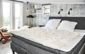 5 bedrooms, free WiFi