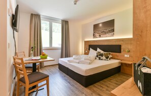 2 bedrooms, free WiFi - attrakive Ferienw. Kloesterle (Klösterle)