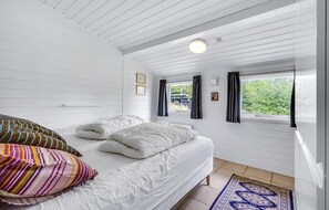 3 bedrooms, free WiFi - 3 bedroom cozy home in ålbæk (Ålbæk)