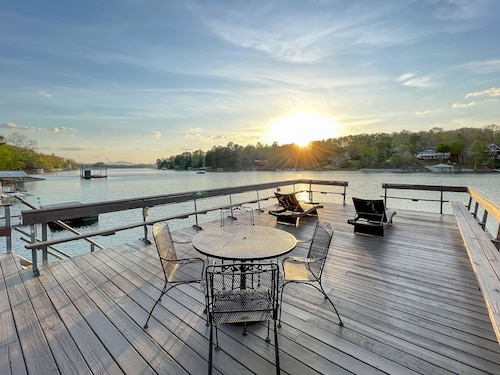 Mountain Lake House w/ private dock, stunning views