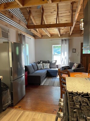 Fridge, microwave, oven, stovetop -  Sun on the Brow  Cottages - Sun Set Cottage  (Elgin)