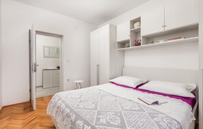 3 bedrooms, free WiFi, bed sheets