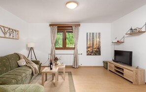 Télévision, chaîne hi-fi