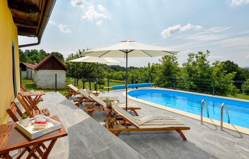 Beautiful home in Cestica