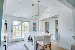 Interior - Modern coastal cottage- great location (Nantucket)