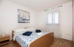 3 camere, culla da viaggio, Wi-Fi gratuito, lenzuola