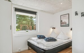 6 Schlafzimmer, Reisekinderbett, kostenloses WLAN