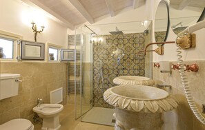 Combined shower/tub, hair dryer