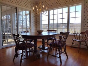 Dining - Quiet, Spacious House Close to SML and Liberty University (Moneta)
