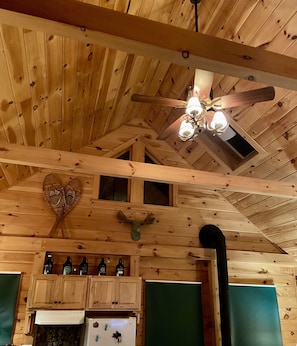 Interior - Custom Log Cabin on Wild Ammonoosuc River (Bath)