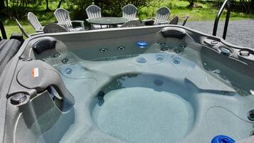 Bain à remous extérieur