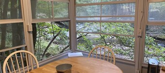 One bedroom cabin in Highlands, NC on a creek close to everything!