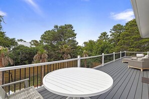 Outdoor dining - Steps to Beach, Golf Cart, Private Pool | Soltice (Santa Rosa Beach)