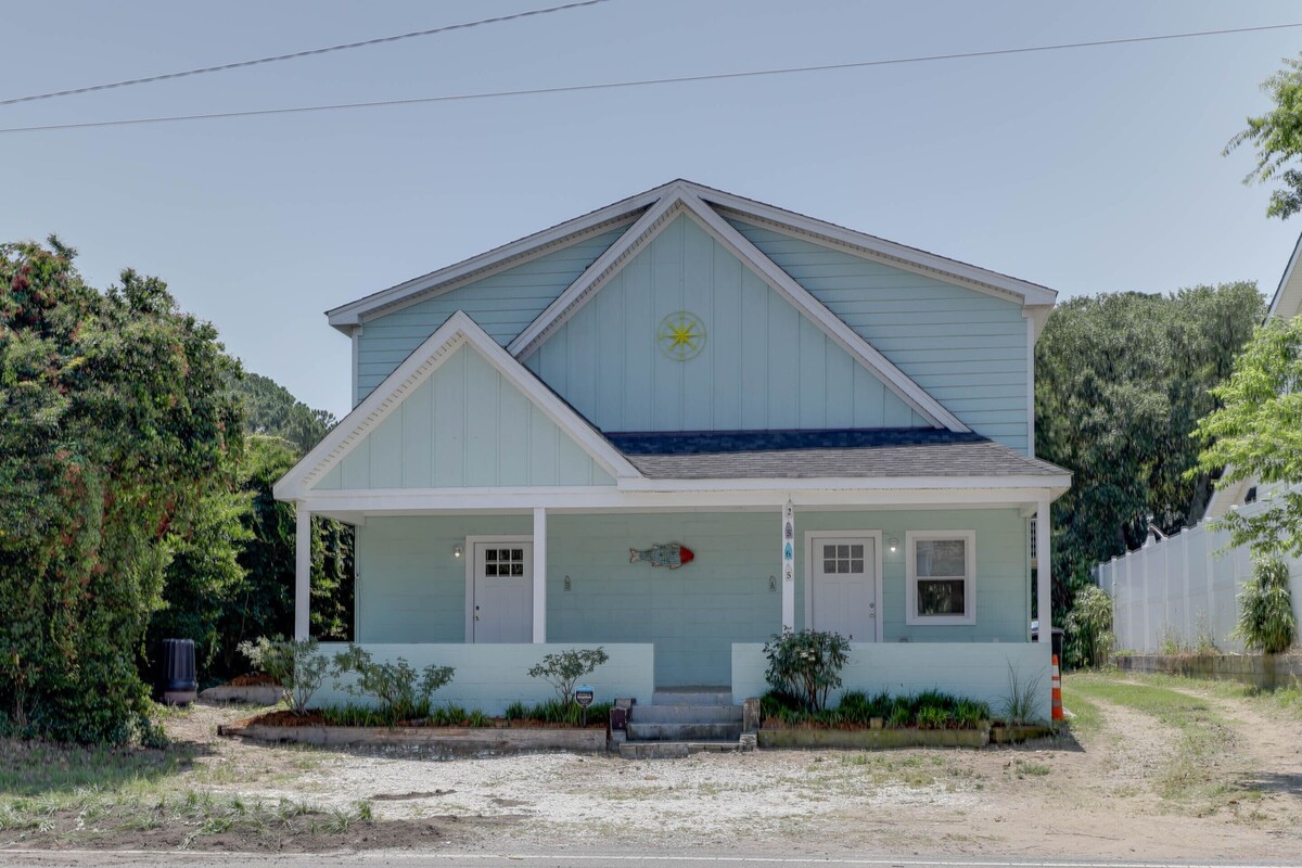 Adorable Chesapeake Bay Beach Cottage A Just 1 Block from the Sand!