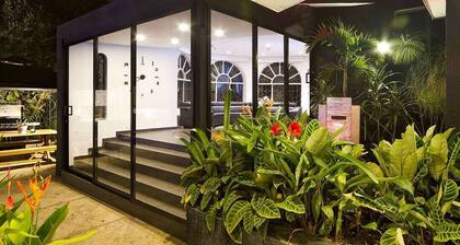 Amazing 8 bedroom Poblado Mansion