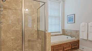 Bathtub, towels