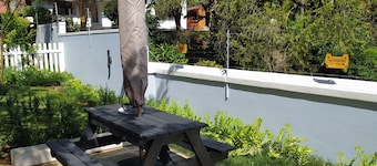 Rosejay Self Catering Cottage. Close to all Durban's major Attractions.