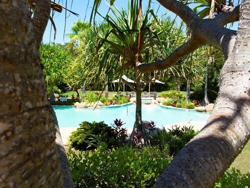 Cotton Beach 2 Bedroom Apartment with Private Rooftop