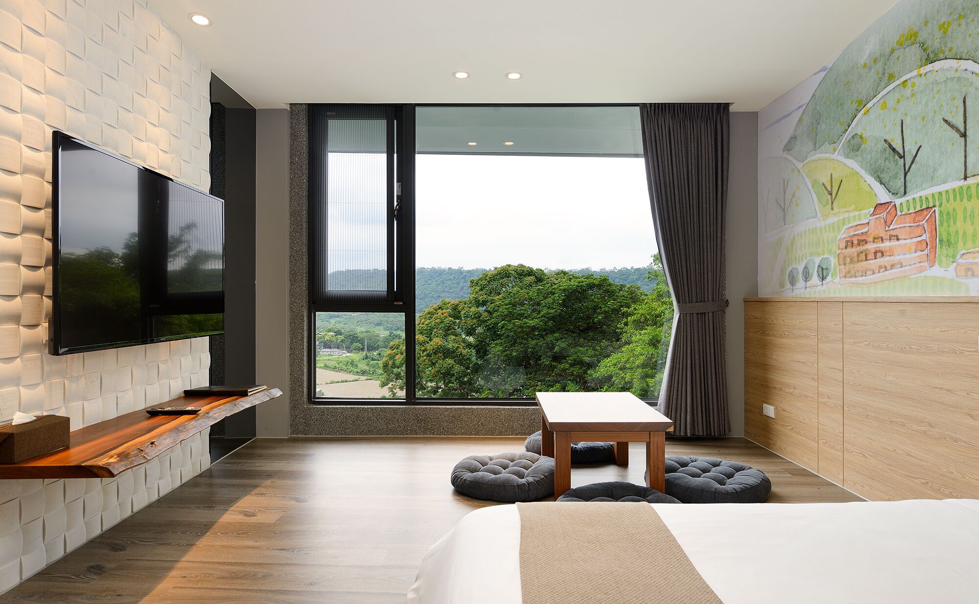 Luxury Quadruple Room | Individually furnished, blackout drapes, free WiFi, bed sheets