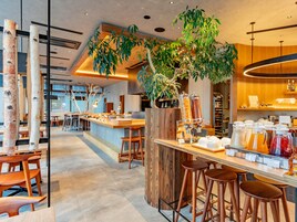 每日供应即点即煮早餐（每人 JPY 2600）