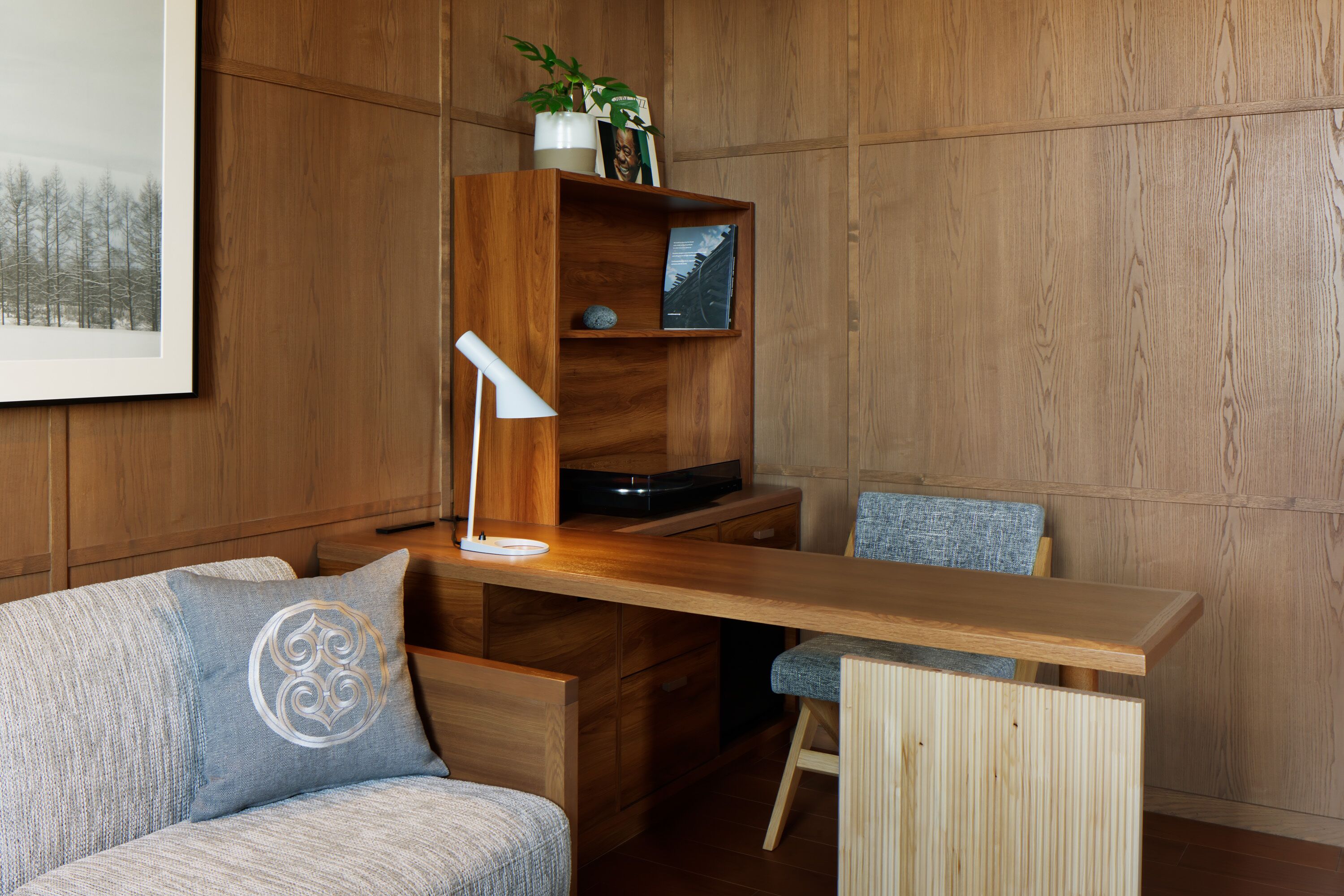 suite room, non smoking (11f) | 1 bedroom, down duvets, in-room safe, free wifi