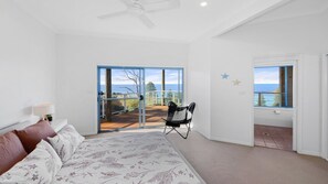 4 bedrooms, iron/ironing board, internet, bed sheets