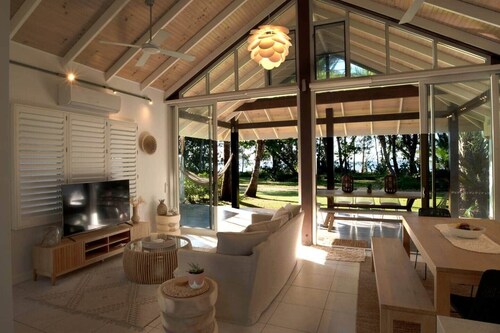 Nikatara - Mission Beach