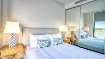 2 bedrooms, premium bedding, iron/ironing board, free WiFi