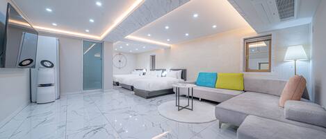 Family Triple Room, Multiple Beds | Desk, soundproofing, free WiFi, bed sheets