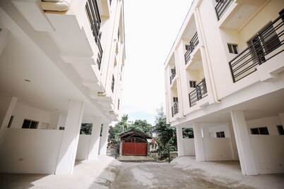 OYO 789 Abn Residences