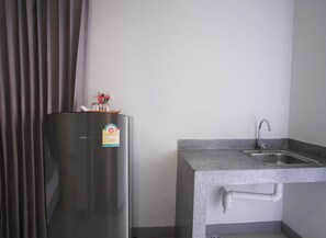 Chambre Quadruple | Bureau, Wi-Fi gratuit