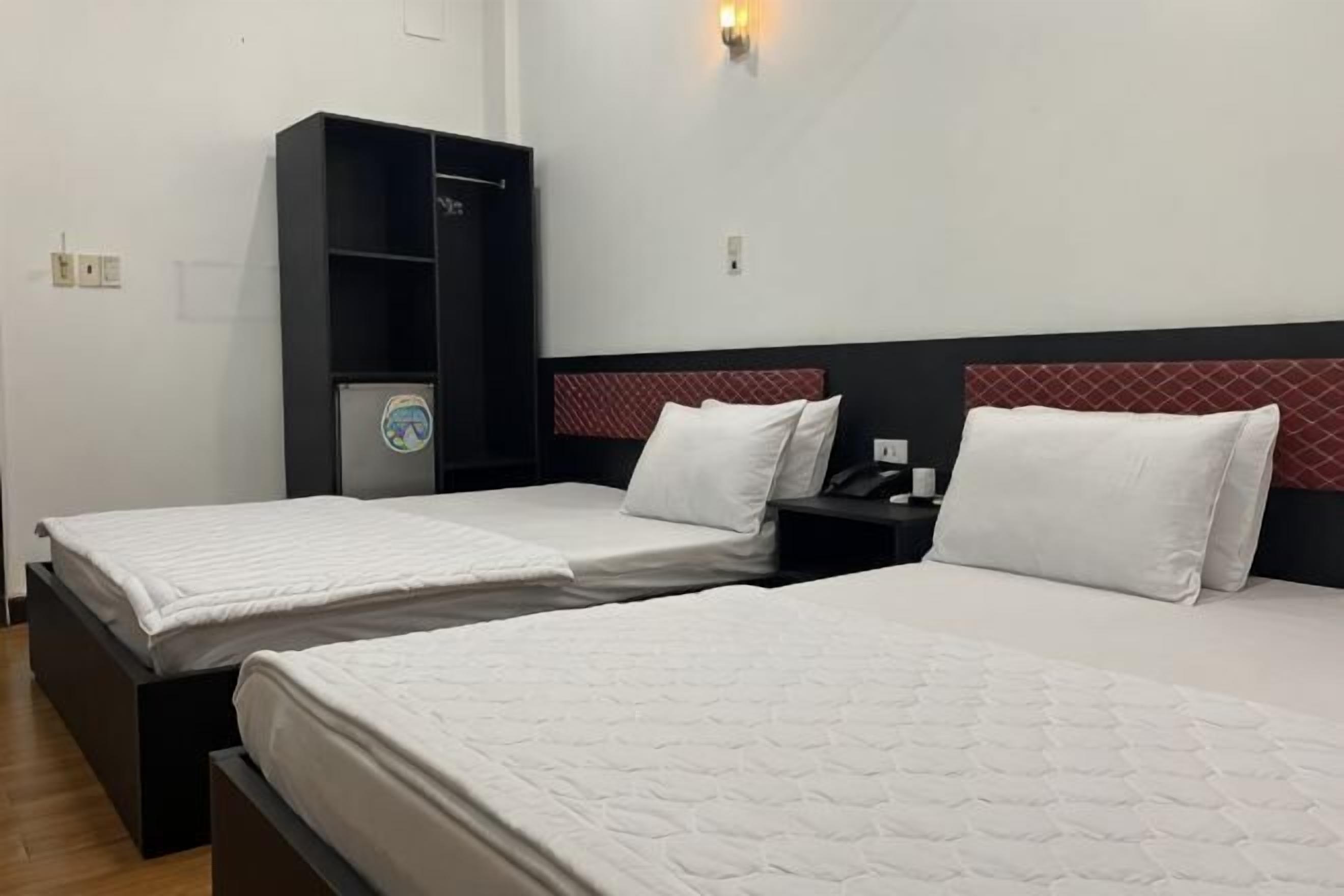 Free WiFi, bed sheets