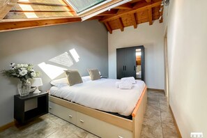1 camera, ferro/asse da stiro, culla da viaggio, Wi-Fi