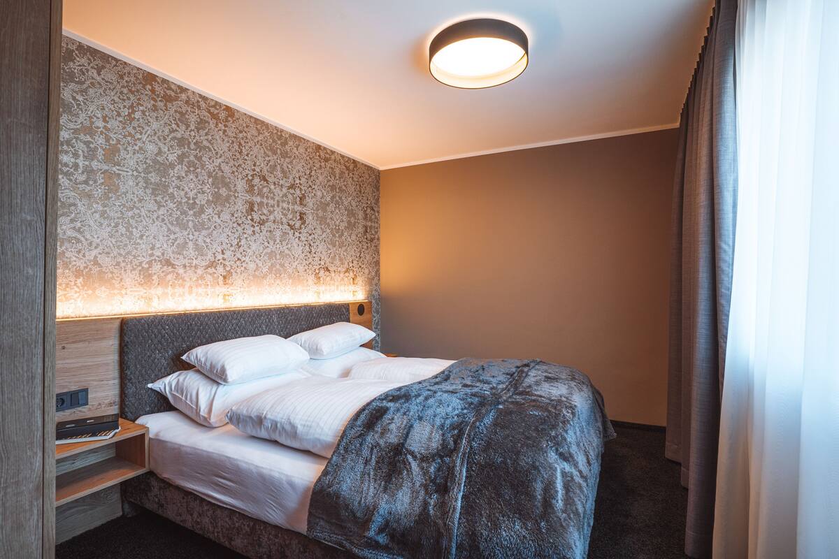 Rideaux occultants, Wi-Fi gratuit, décoration personnalisée